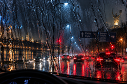 Київ. Злива. Вогні